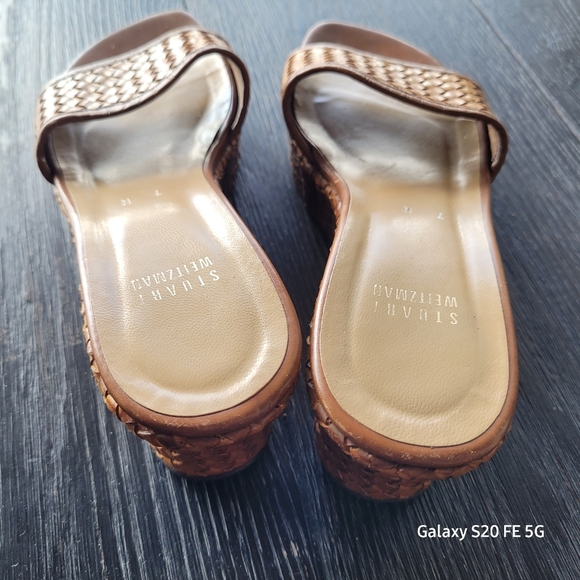STUART WEITZMAN Designer size 7 leather cognac colored sandals. - Picture 12 of 16